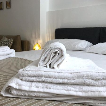 Zefiro Suites Lecce Ngoại thất bức ảnh