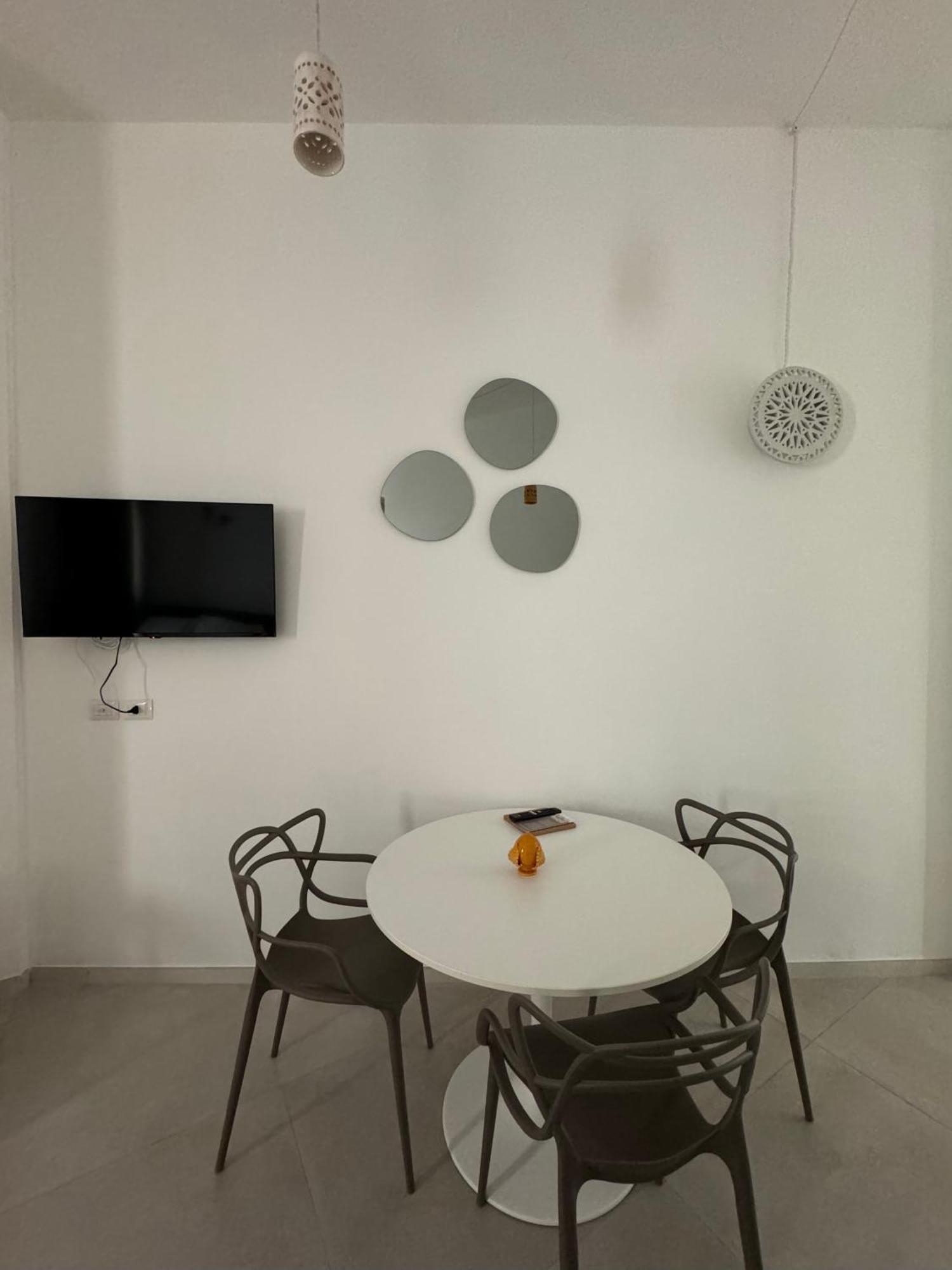 Zefiro Suites Lecce Ngoại thất bức ảnh