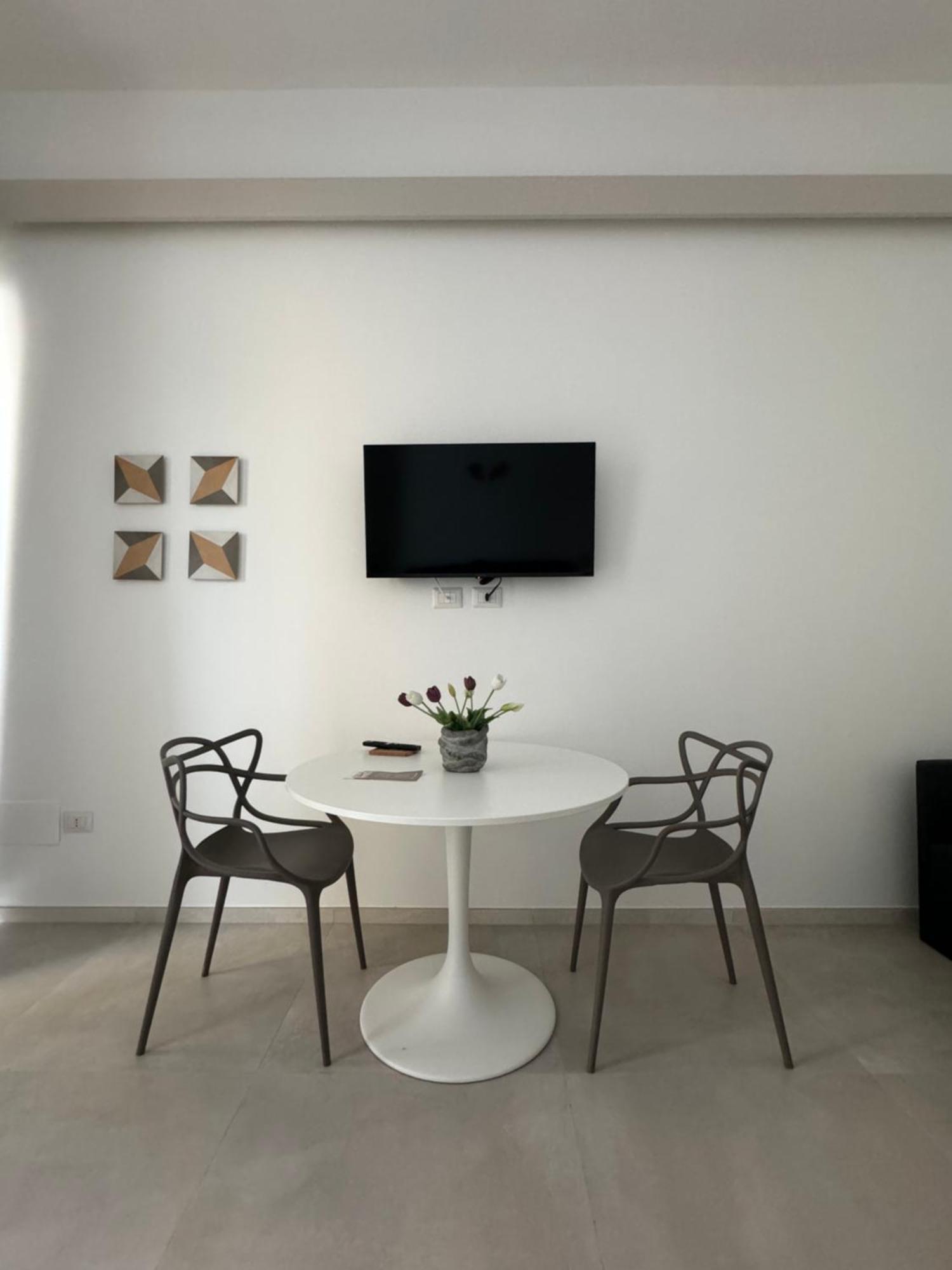 Zefiro Suites Lecce Ngoại thất bức ảnh